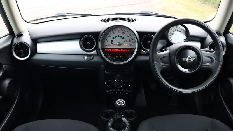 MINI CLUBMAN