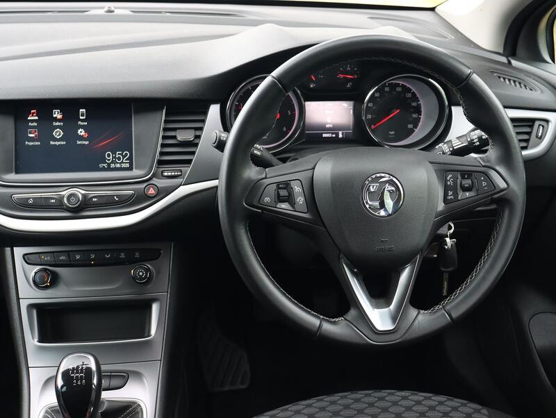 VAUXHALL ASTRA