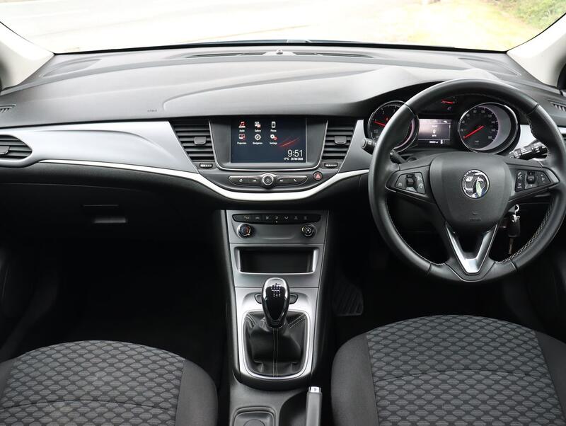 VAUXHALL ASTRA