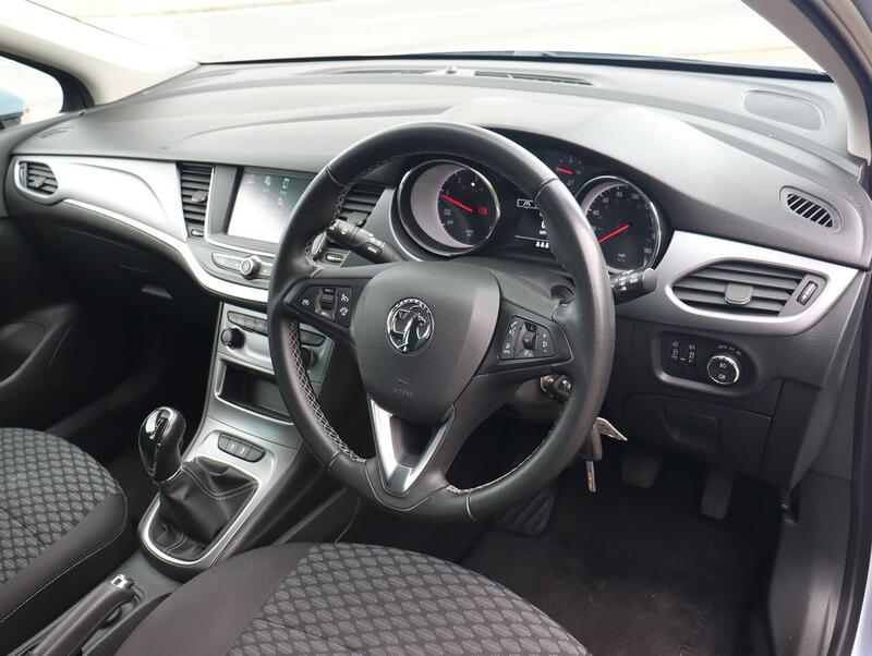 VAUXHALL ASTRA