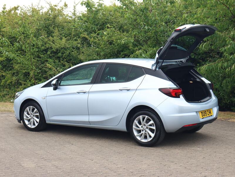 VAUXHALL ASTRA